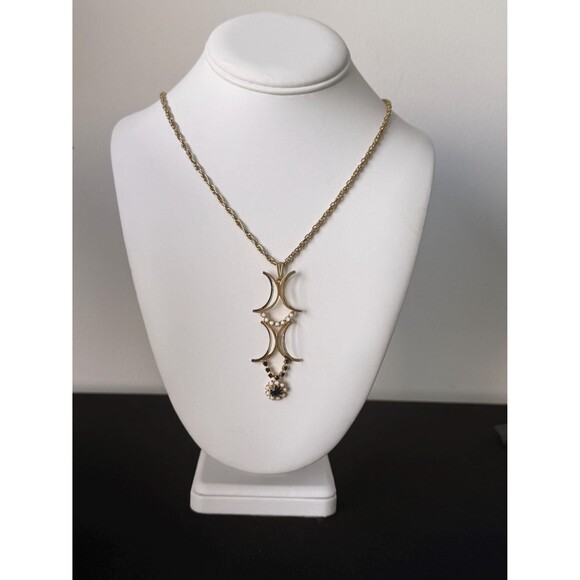 Vintage Art Deco Influence Gold tone Pendant and Chain Geometric Design Necklace - Picture 9 of 11